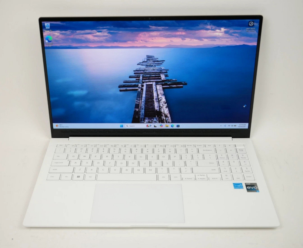 Ноутбук Samsung Galaxy Book2 Pro NP950XED 15.6" FHD AMOLED Intel Core i7-1260P 16/512GB SSD срібний Миколаїв - фото 7