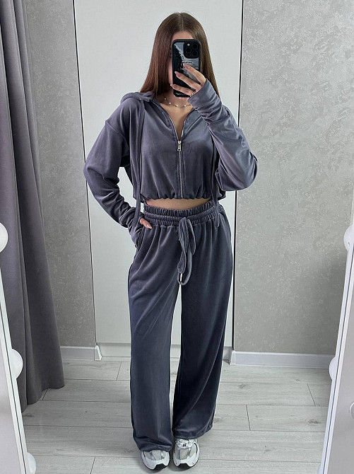 Женский повседневный костюм из качественного велюра двойка Графит Одесса - изображение 5