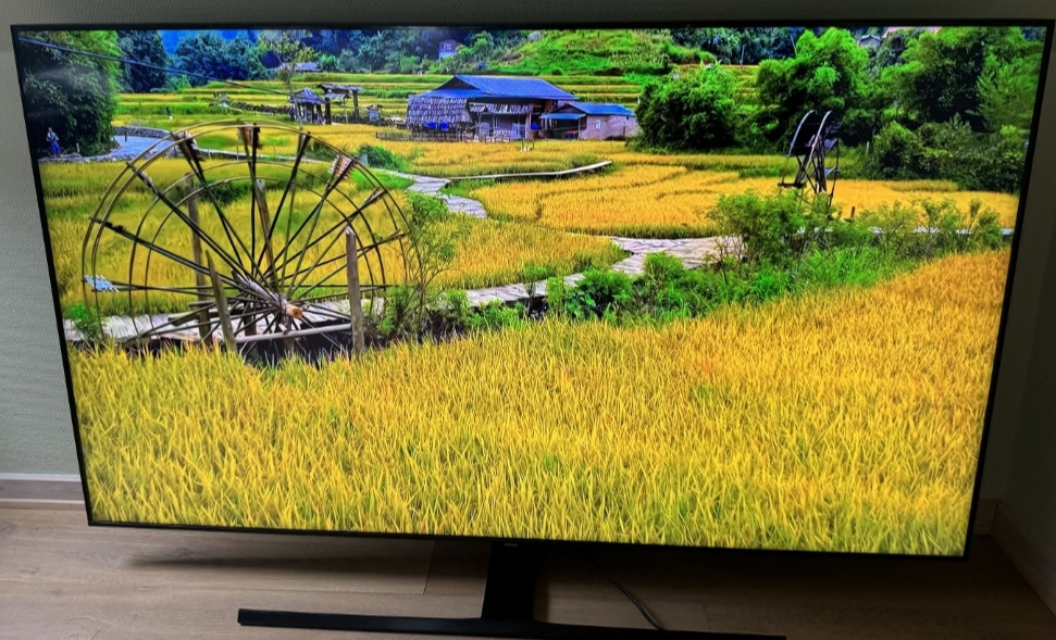 Телевизор Samsung Smart TV 65