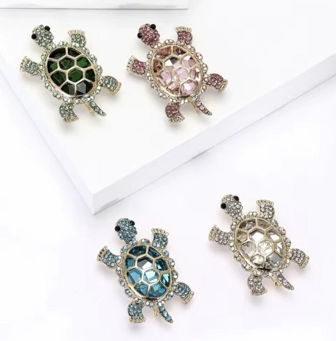 Комплект брошок 