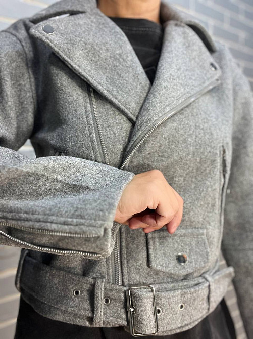 Куртка жіноча A-N 2428 косуха пальто блискавка ремінь сіра, сірий, L Київ - фото 13