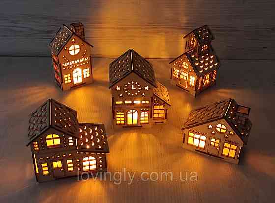 Новорічна інсталяція “Казкове містечко” п'ять дерев’яних будиночків з підсвіткою Ірпінь