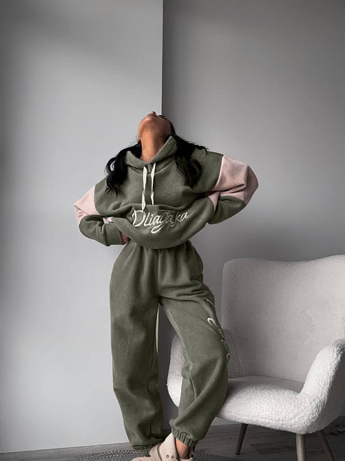 Жіночий теплий костюм з вишивкою Одеса - фото 2