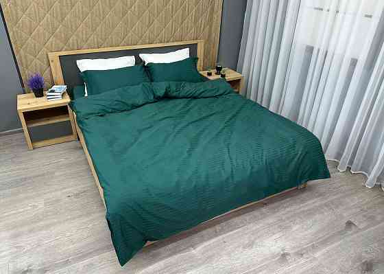 Комплект постільної білизни Страйп-сатин Сімейний з простирадлом на резинці 180х200х25, 2 підковдри 150х200, 2 наволочки 70х70 Смарагдовий (88-220) Київ