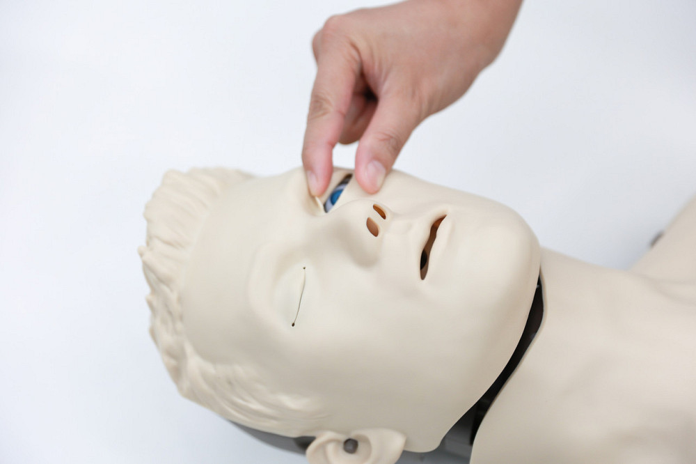 Інноваційний манекен для навчання СЛР и AED з візуалізацією кровотоку Amoul Дніпро - фото 6