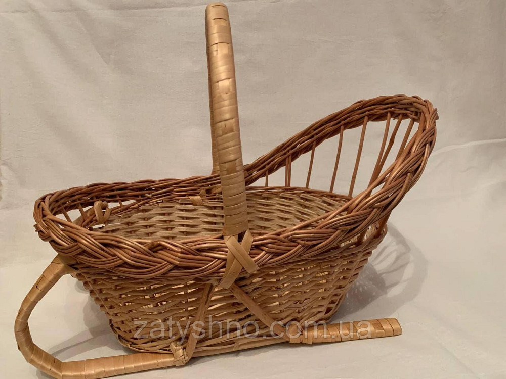 Корзина плетеная в форме санок с ручкой на подарки Киев - изображение 6