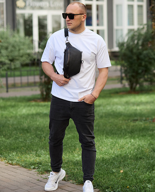 Стильна чоловіча бананка з натуральної гладкої шкіри 22х27х8, рюкзак нагрудний з принтом NM-58744 чорний Кам'янське - фото 8