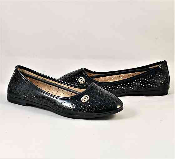 Жіночі Балетки Чорні Лакові з Перфорацією Мокасини Туфлі Літні (розміри: 36,37,38,39) — 870 Дніпро