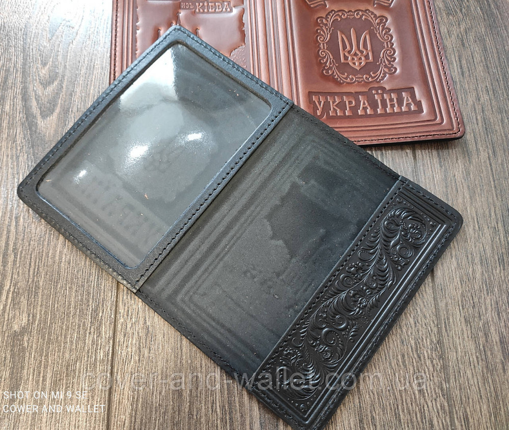 Шкіряна обкладинка на паспорт України с тисненням Андріївський узвіз Київ - фото 4
