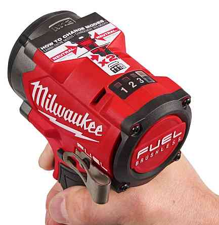 Гайковерт аккумуляторный бесщеточный 3/8'' MILWAUKEE, M12 FCIWF38G3-502X, 745Нм, с кольцом (зарядное устройство С12 С, 2 аккумулятор Одесса