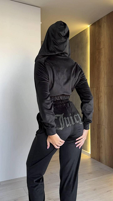 Женский стильный костюм двойка в стиле спорт шик со стразами на ягодицах велюр Черный, 46/48 Одесса - изображение 1