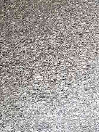 Шпалери метрові вінілові на флізелін Grandeco Poem під штукатурку баранець структурні сіро-блакитні Київ