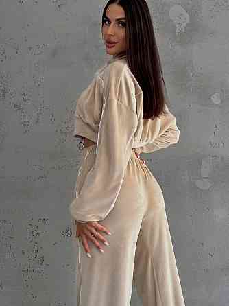 Жіночий стильний велюровий мʼякий костюм двійка велюр плюш Бежевий 44/46 Одеса