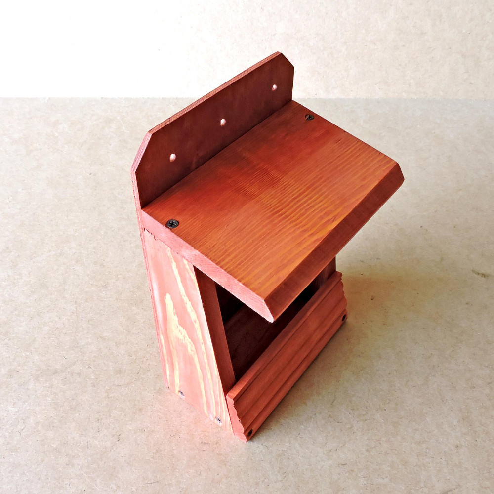 Кормушка садовая для птиц 