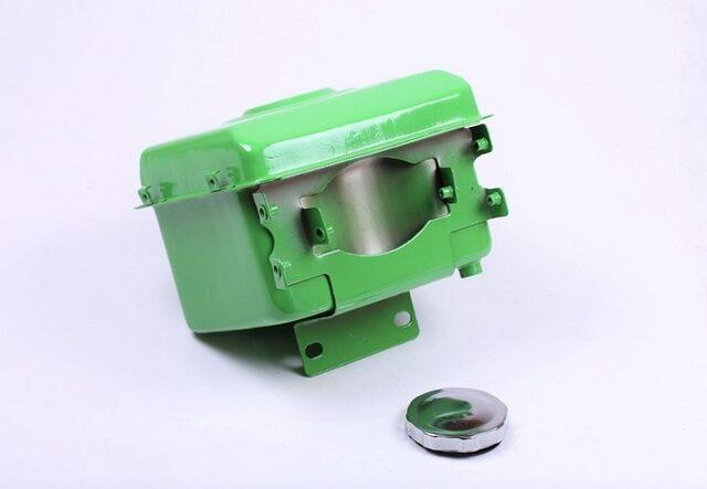 Бак паливний потайна горловина + кришка — 1GZ90 — 180N Мукачево - фото 1