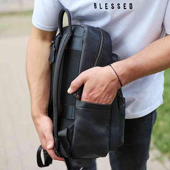 Чорний чоловічий рюкзак з натуральної шкіри для роботи та подорожей Київ