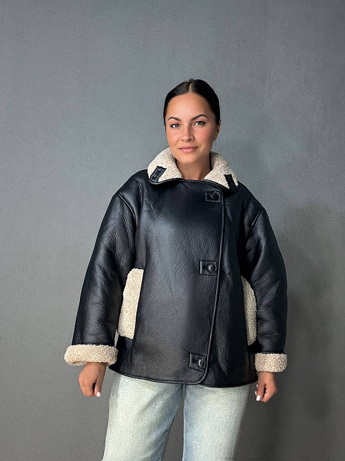 Дублянка жіноча Aftf Basic 242 з бежевим хутром на ґудзиках чорна, чорний, L Київ - фото 17