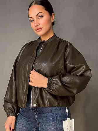 Куртка жіноча Ou Mai 3351 з екошкіри бомбер на блискавці комір-стійка оверсайз коричнева, коричневий, M Київ