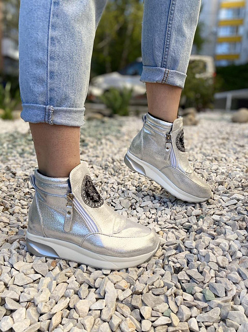 Жіночі черевики VEAGIA срібні еко-шкіра з напиленням висота 12см стелька 36р.-23см 37р.-23,5см Коломия - фото 4