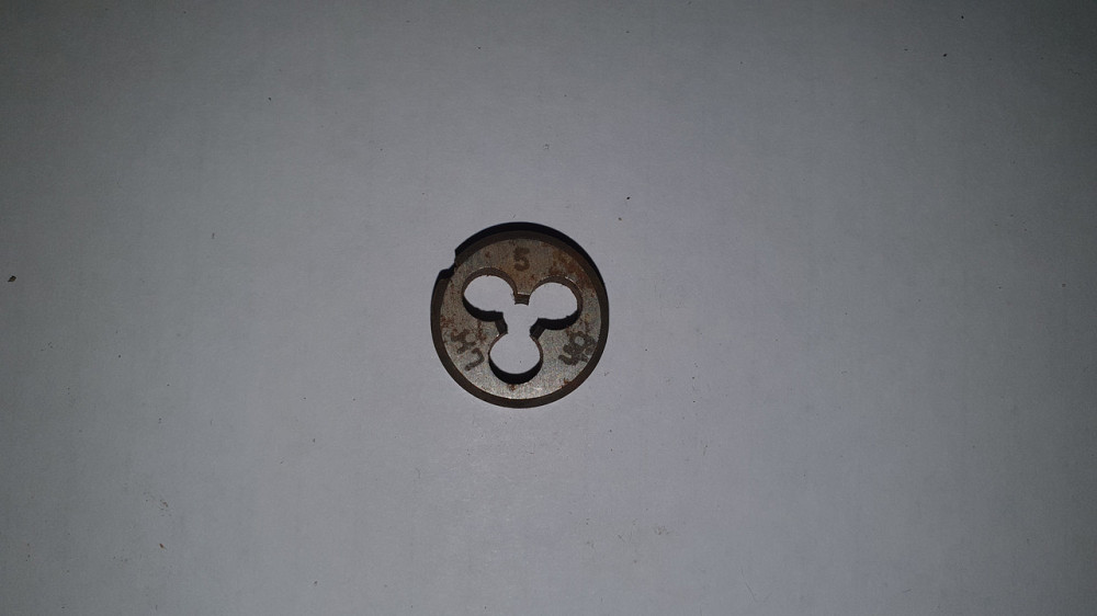 Плашка (лерка) метрическая М5х0.8 левая. СССР. Харьков - изображение 1