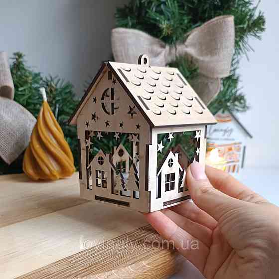 Будиночок-підвіска 10 см з LED підсвіткою — новорічна прикраса з дерева. Святковий декор ручної роботи Ірпінь