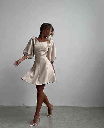 Женское романтическое мини платье с объемным рукавом костюмка Одесса