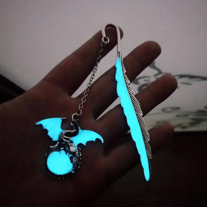 Креативна металева закладка із зображенням дракона, що літає. Флуоресцентна закладка для книг. Київ - фото 1