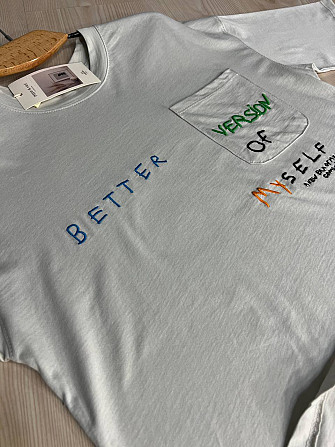 Футболка жіноча Pepper&mint BX24-19 світло-сіра оверсайз з кишенею та вишивкою, світло-сірий, S Одеса - фото 9