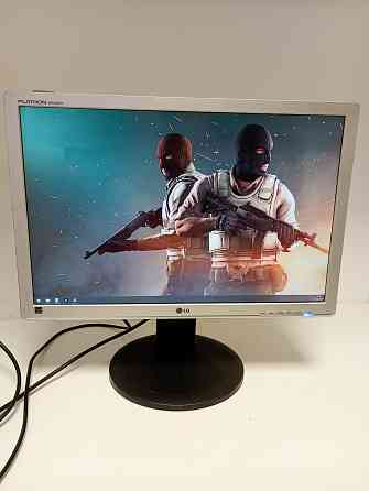 Монітор 22