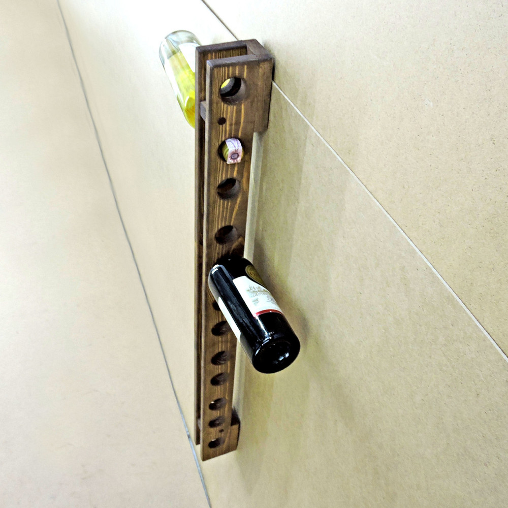 Настенная винная полка 