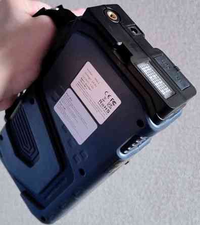 Аккумуляторный бустер / компрессор с фонариком — авто/вело/мото. Харків