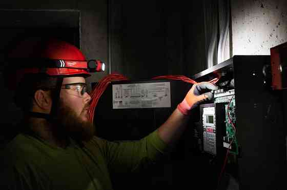 Налобний ліхтар L4HL2-301 MILWAUKEE Одеса