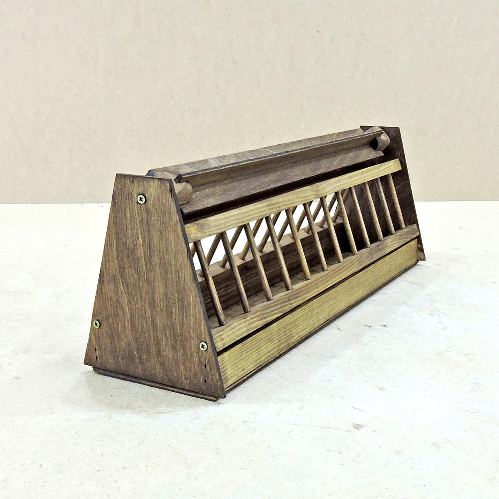 Деревянная кормушка для голубей 