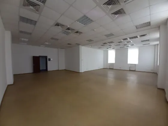 Офіс з гарним ремонтом, 4 поверх Самий центр міста (вул Шевченка) Зручне планування, просторі кімнати (див. план) Дніпро