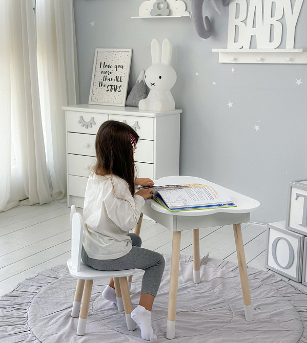 Столик хмаринка з нішею яка підіймається 54х68х50 і стільчик вушка зайчика 26х26х24, стіл та стілець в дитячу, білий Кам'янське - фото 19
