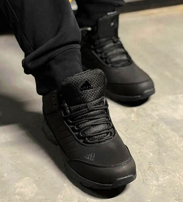 Зимові високі Кросівки Adidas GORE-TEX Чоловічі Чорні з МЕХОМ Адідас Гортекс (розміри: 41,42,43,44,45,46) Дніпро - фото 9