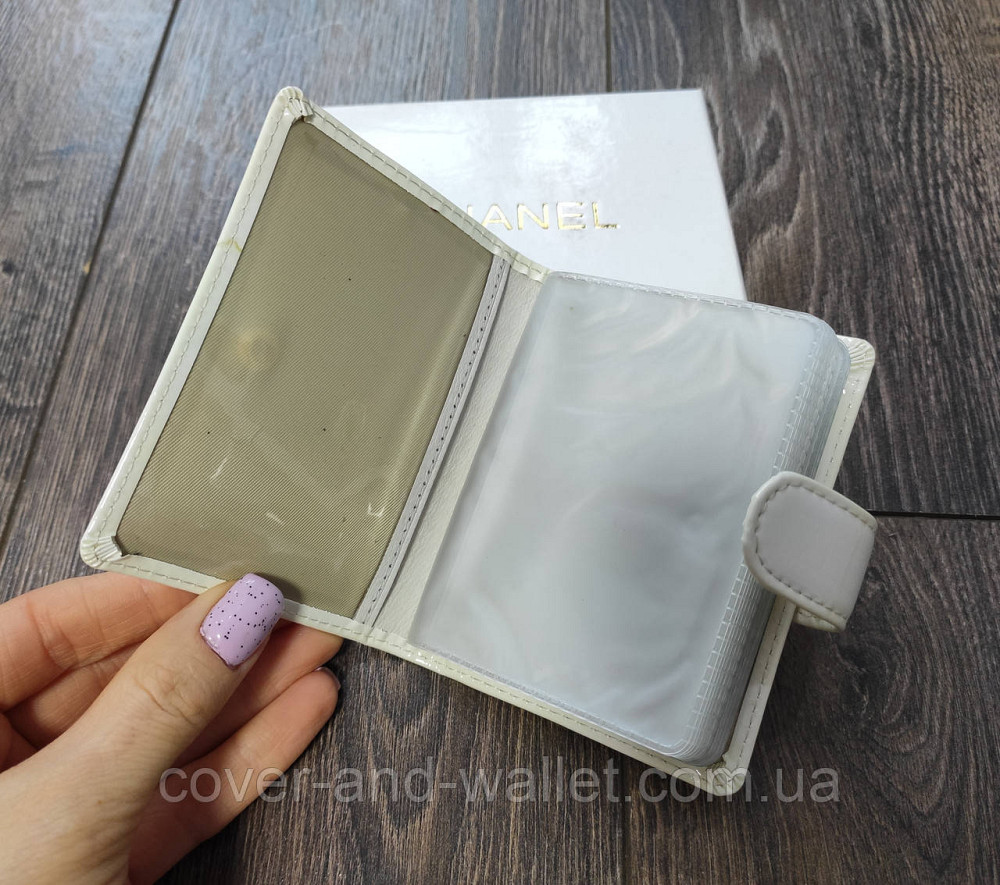 Компактна жіноча візитниця з натуральної шкіри білого кольору CH 8004 Київ - фото 4