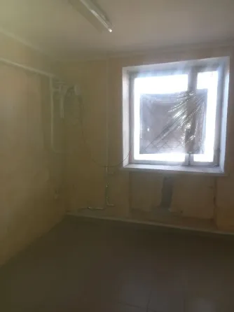 Продам приміщення з окремим входом. Будівельників 5а. Гарний ремонт- все як на фото, був "ОщадБанк". Дніпро