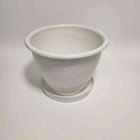 Цветочный горшок с подставкой 