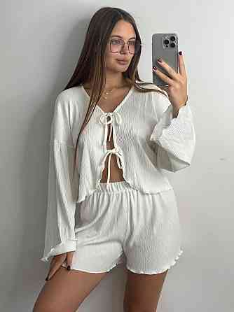 Жіночий комплект зі стрейч-плісе: кофточка та шорти Молочний M-L Харків