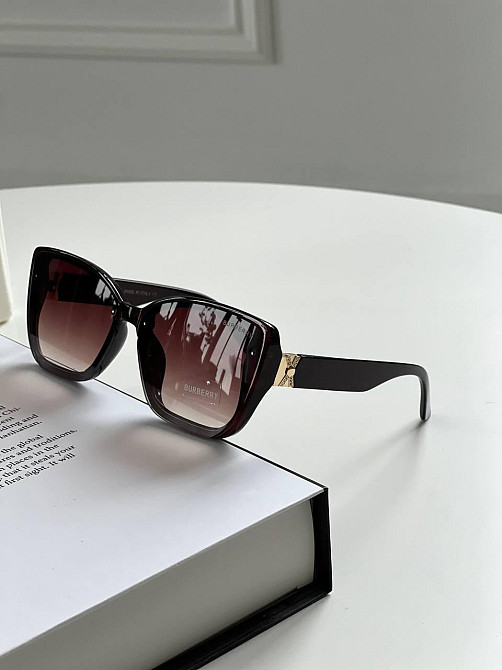 Окуляри унісекс Burberry – елегантність та універсальність Київ - фото 4