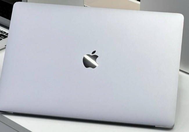 Ноутбук: MacBook Pro 15 (2018) I7 16Gb.512Gb+ 4Gb #2927 Харків - фото 3