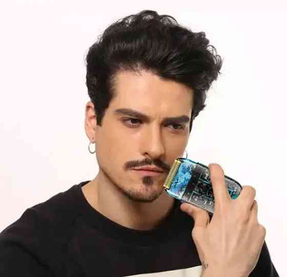 Електробритва акумуляторна VRG V-352, чорна Винница