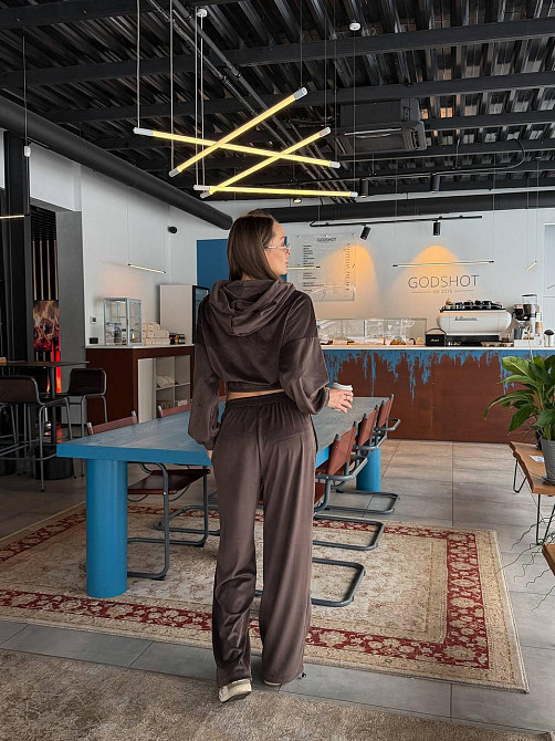 Женский повседневный велюровый костюм двойка: кофта и штаны плотный турецкий велюр Шоколадный, 48/52 Одесса - изображение 9