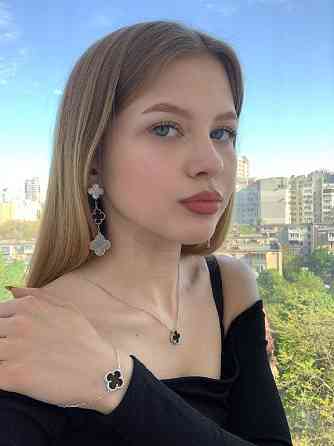 Набор Клевер Ван Клиф черный под оникс, покрытие белым золотом - подвеска, серьги, браслет Одесса