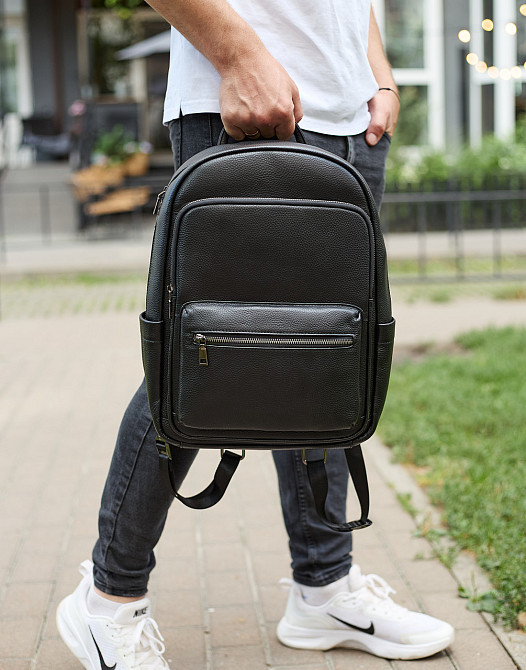 Чоловічий шкіряний рюкзак для роботи та подорожей, чорний Київ - фото 9