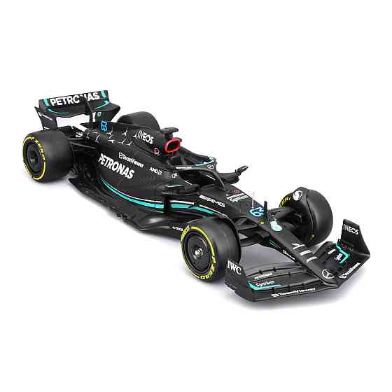 Автомодель з фігуркою - Mercedes-AMG F1 W14 E Performance (1:24) Дніпро