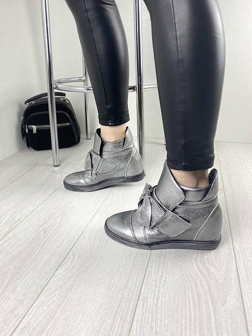 Жіночі снікерси 2415 срібні натуральна шкіра демісезонні підошва 2/7 см розмір 38 (3233) Коломия - фото 8