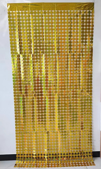 Дождик для фотозоны кубиками с голограммой 2 м на 1 м золотистый Киев - изображение 4