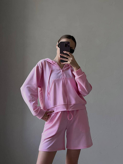Женский прогулочный оверсайз костюм двойка: кофта и шорты двухнитка Барби Одесса - изображение 1